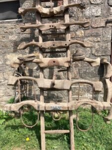 jougs B et K Guerin. (2)