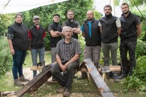 Michel nioulou et les jeunes bouviers du puy du fou