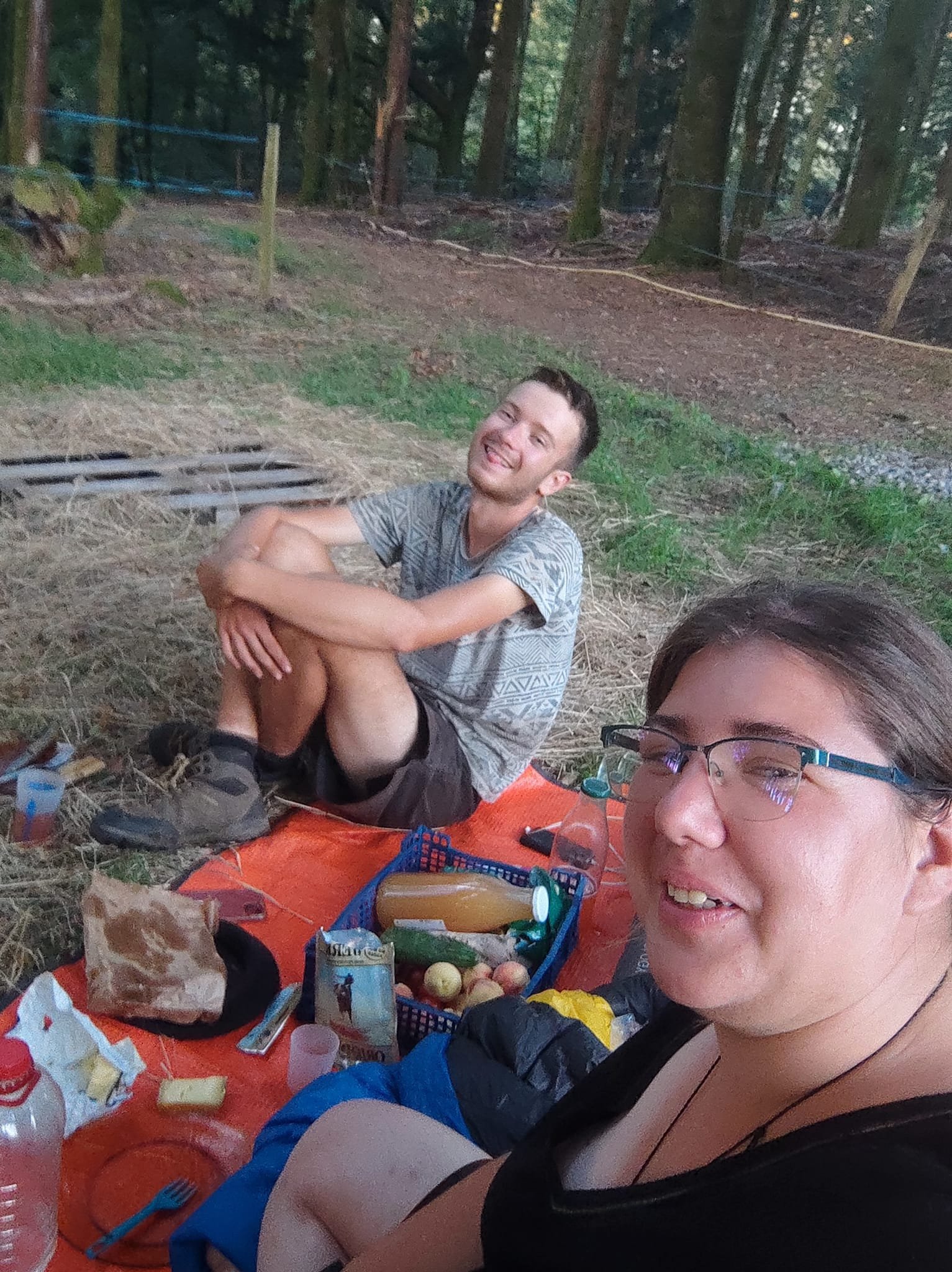 Aucune description de photo disponible. - La corne rose - Le voyage de Léonnie, Safran, et Bouleau 2023